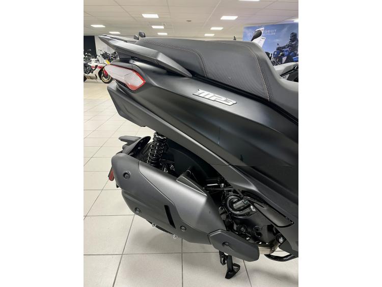 PIAGGIO MP3 530 HPE EXCLUSIVE
