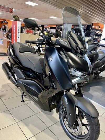 YAMAHA XMAX 300 Tech Max