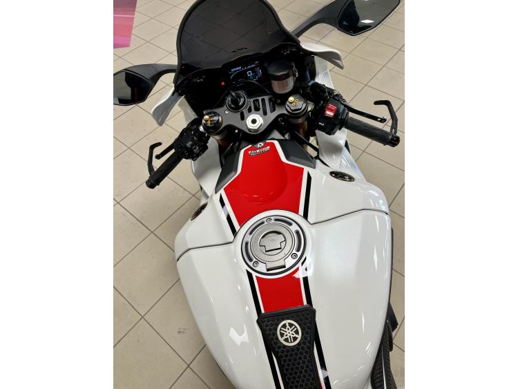 YAMAHA YZF 1000 R1 60TH