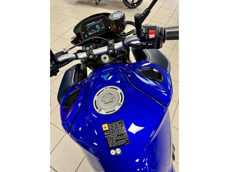 YAMAHA MT-10